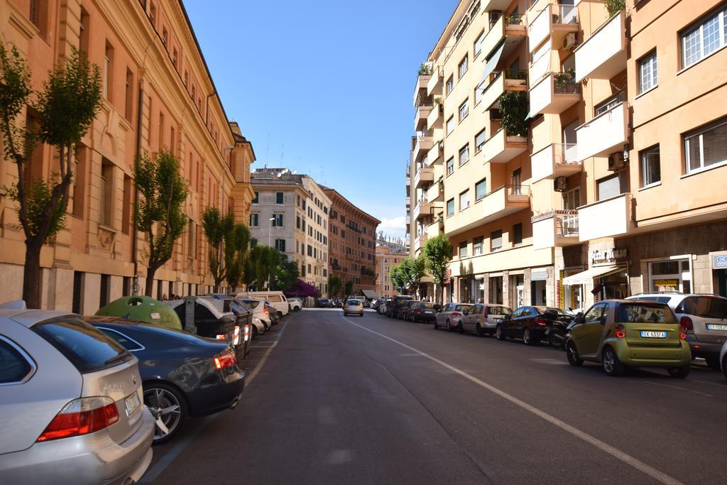 The Voice Of The Pope Apartment Rome Exterior photo